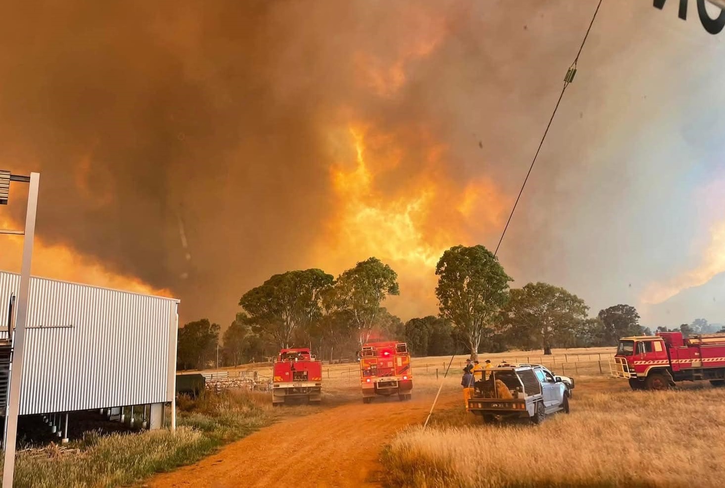 102_13076_31Dec2024084405_Grampians fire_4_ctop.jpg